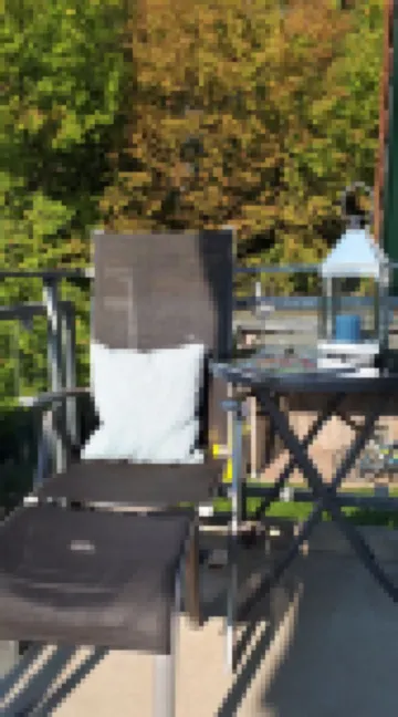 Bright and friendly apartment with comfortable amenities near the beach.