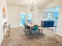 New! Stylish downtown home w/awesome outdoor area!