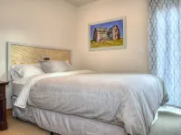 3 Blocks to the Lake & Close to Downtown, High Speed Internet, Sleeps 6! Hoteles en Boyne City