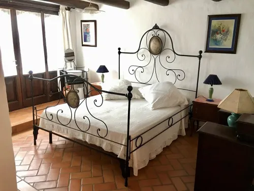 Traditional Sardinian Semi-Basement Tavern - 5 Min from the Sea in Ogliastra