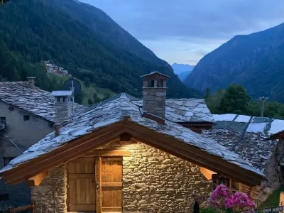 Cozy open-plan studio apartment with a view of the valley Отели в г. 
