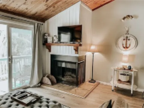 Loft-e-Lagoon -No Cleaning fee-Grated community-2 minute to the beach