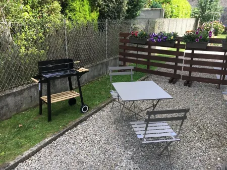 Downtown studio with outdoor parking and private, secure bike storage. Отели рядом с достопримечательностью «Carmel»