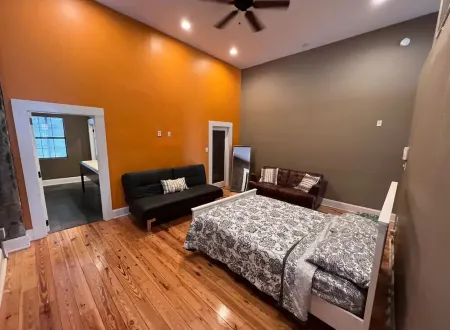 Luxury loft located in the heart of the Downtown Mobile Entertainment District Отели в г. Мобил