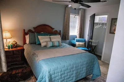 LET D'S COZY COTTAGE #2 PROVIDE YOU A COMFORTABLE STAY IN BIG SPRING, TEXAS!!! Hotels near Big Spring State Park