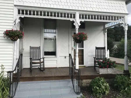 Lynchburg Getaway walking distance 2 Jack Daniel’s