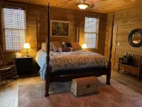 Modern Lakefront Log Cabin on Rough River Lake