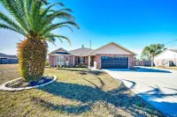 Sunshine Stay! 3bed/2bath home with POOL & GAME ROOM! Sleeps 10