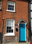 Kingfisher Riverside Cottage  호텔