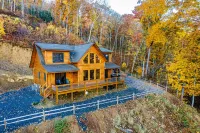 Secluded Luxury Cabin - Mountain Views, Fire Pit, Great Location! Sleeps 8.