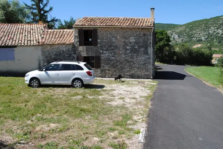 Small Provencal mas in local stone surrounded by nature.