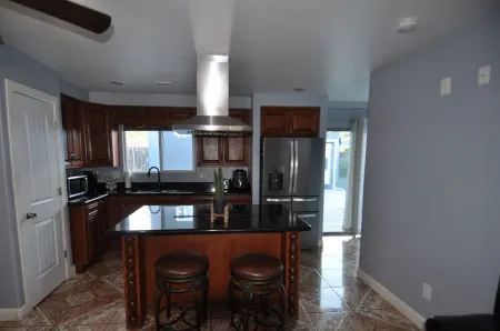 15 minutes to Prescott Downtown! Family-sized Home