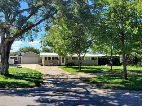 Ski Bus  Mtn View Home  Wood Stove Cottonwood Cottage  Hot Tub Grill WiFi Games