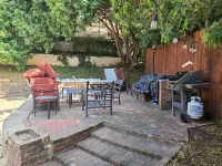 Westside Retreat w/Yard, Grill, Hot Tub, Near Sofi Stadium, LAX, and the Beach Hotels in der Nähe von Kenneth Hahn State Recreation Area
