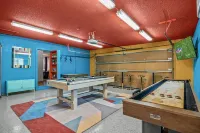 Pool~Hot Tub~Game Room~Fire Pit~Mini Golf~Frisbee Golf~Basketball & Soccer Court