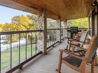 Veale Creek Retreat on Possum Kingdom Lake Hotels in Stephens County