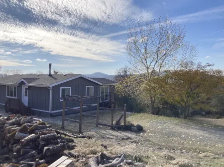 Sunset views in the foothills