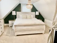 Mount Major Manor - Gunstock Getaway to NH Lakes & Mountains - Homestays