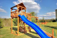 Marvelous Mountain Meadows Condo w/ Hot tub, Pools, Mountain Views, and Balcony