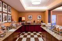 Hampton Inn Louisville-North/Clarksville Hotels in Clarksville