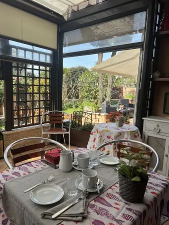 The beach house a stone's throw from the center of Rome and Fiumicino airport Отели рядом с Аэропорт Фьюмичино