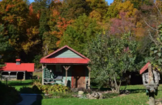 Restored Historical Farmhouse With Pond And Farm Animals At Mohican State Park 漢諾威酒店