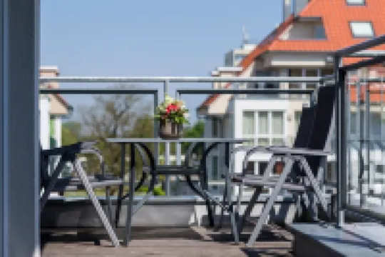 Luxury penthouse with large roof terrace, beach location, sauna & fireplace!