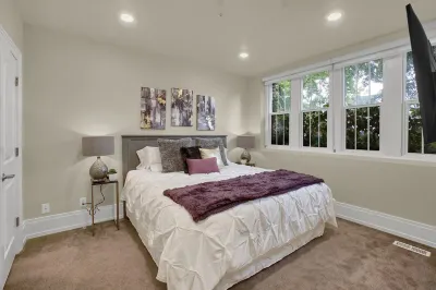 King Bed ★ Work Remote ★BYU ★ W/D ★ Desk Hotels near Roland A. Crabtree Technology Building (CTB)
