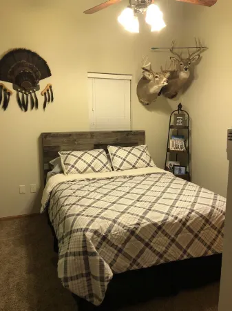 Outdoorsman Paradise- 1/2 mile from Lake Oahe