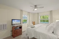 Family Size! Close to the Resort! Outdoor Firepit! Pet Friendly!