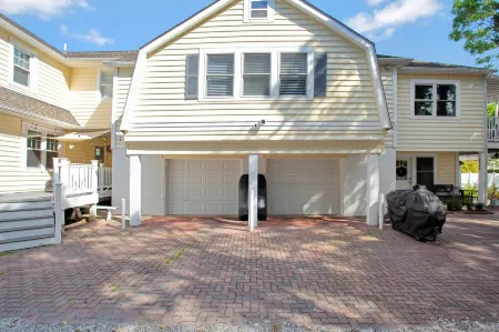 Historic Annapolis Charmer <1Mile to NMC Stadium Отели рядом с достопримечательностью «The Kunta Kinte - Alex Haley Memorial»