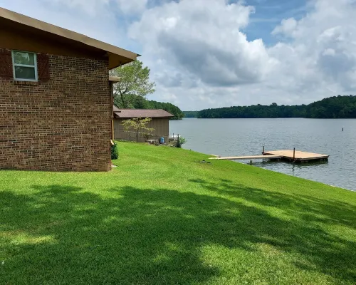 Quiet Getaway Cozy Cabin Directly on Lake Martin Hotels in Tallapoosa County