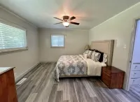 Amazing lakefront house- DISCOUNTED RATES!!!!!!!!!!!!!!!