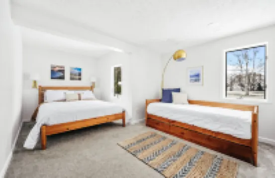 Birch House-Family friendly home with shared beach