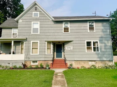 1-bedroom apartment near hospital and Erie Canal
