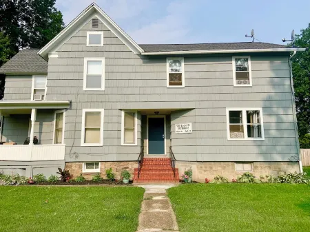1-bedroom apartment near hospital and Erie Canal