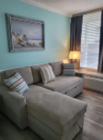 Nice 1st floor studio a few steps to the beach with large pool at Bogue Shores.