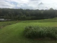 cozy, quiet, rural hideaway close to everything south