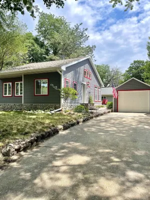 Boji Bungalow in the heart of Arnold’s Park!