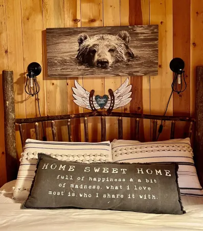 Kades cabin on piper creek