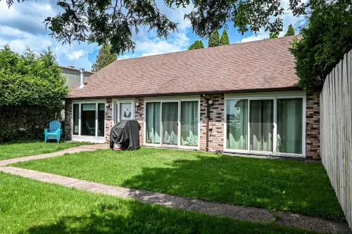 Agate Bay Cottage 2 Bed 2 Bath. Watch the ore boats in comfort.