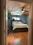 Lake life at it's best - 4Bedroom/2.5Bathroom house