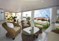 La Casita-very quiet location with stunning sea views and heated pool