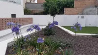 New beside Sitges with pool beside beach Platja de Ribes Roges附近的飯店