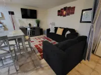 Cozy Casita in a safe quiet neighborhood near a beautiful pond.