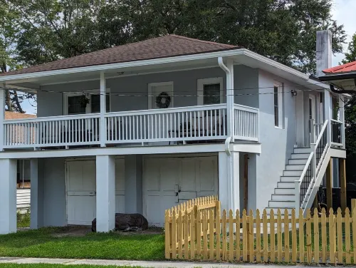 Charming condo in the Soda Pop district of downtown Wilmington. Pet-friendly!