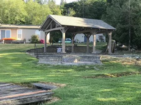 Lounge On The Lake In Privacy/Fly-in Friendly Отели рядом с достопримечательностью «Парк округа Хау Фарм»