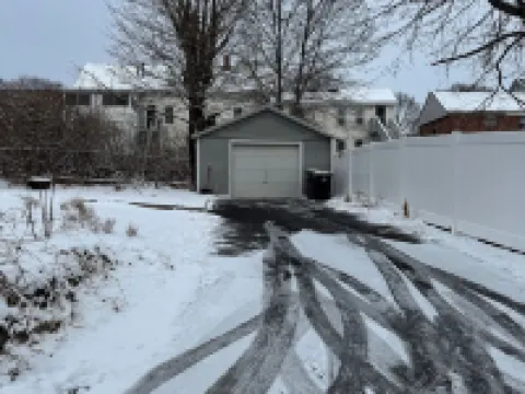 totally remodeled   house with fitness room, close to Boston and Worcester Hotels in Framingham