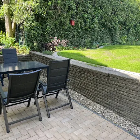 6 N-Street - Luxuriously furnished vacation apartment with garden