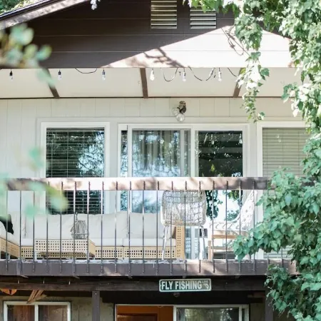 Mountain View’s, One Level Living,Cal King Bed, 3 Queens Designed for Comfort